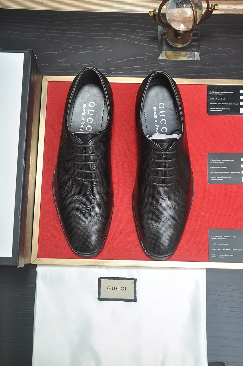 Men's shoes💰500💶Italy's top luxury men's shoe giant (GUCCI) (Gucci) (full cowhide lining) new arrival🍃Original European style🔰 Pleasant to the eye😍In order to make the shoes more durable and non-deformable🌀The production continues to follow traditional methods but there is still no lack of innovation💪Choose original sheepskin for the leather♻️ Smooth and natural And extra bright ⭐Made of imported cowhide, the first choice of rich people 38-45 (45 customized)